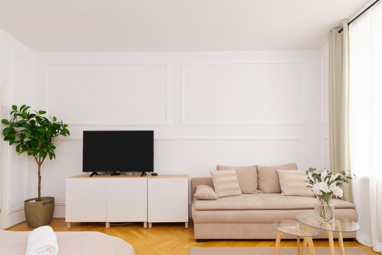Designer Apartments Near Schoenbrunn เวียนนา ภายนอก รูปภาพ
