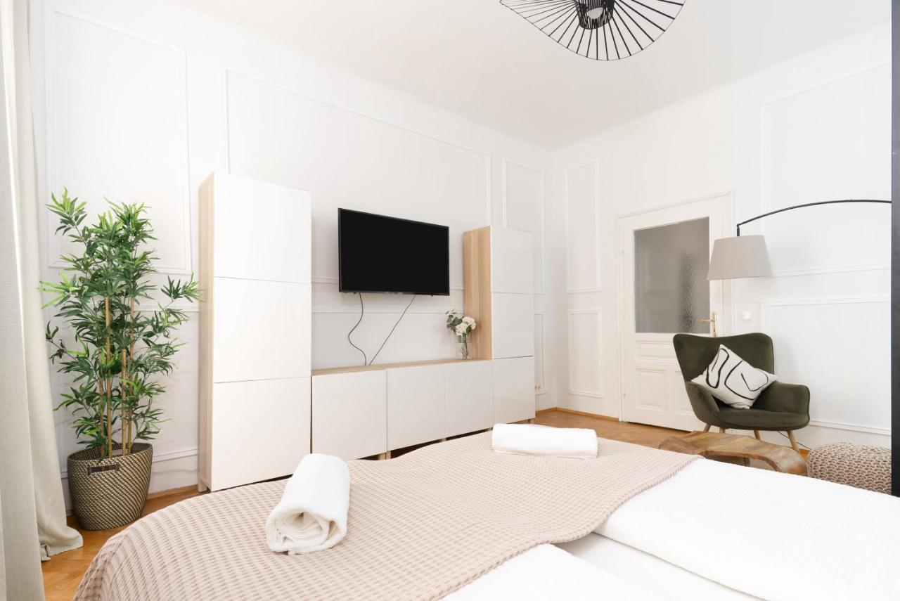 Designer Apartments Near Schoenbrunn เวียนนา ภายนอก รูปภาพ