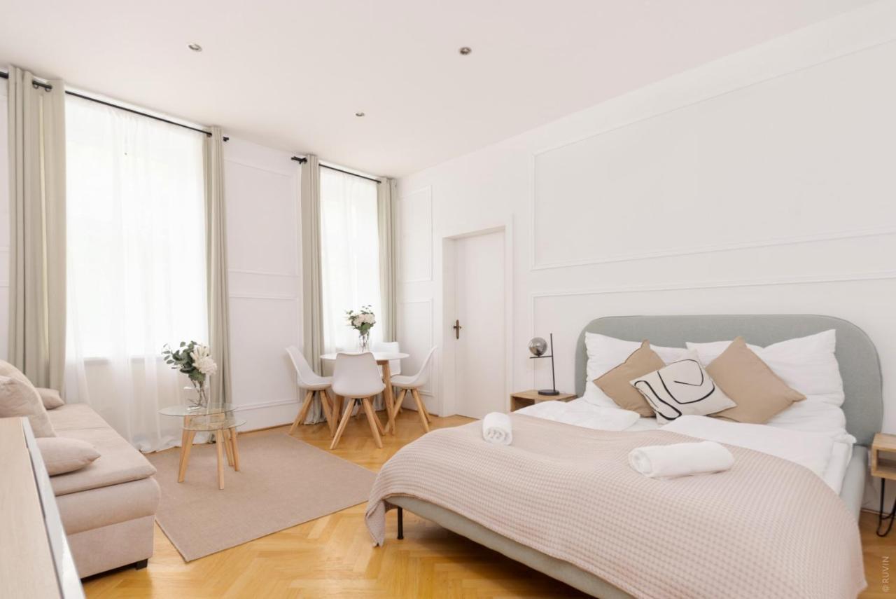 Designer Apartments Near Schoenbrunn เวียนนา ภายนอก รูปภาพ