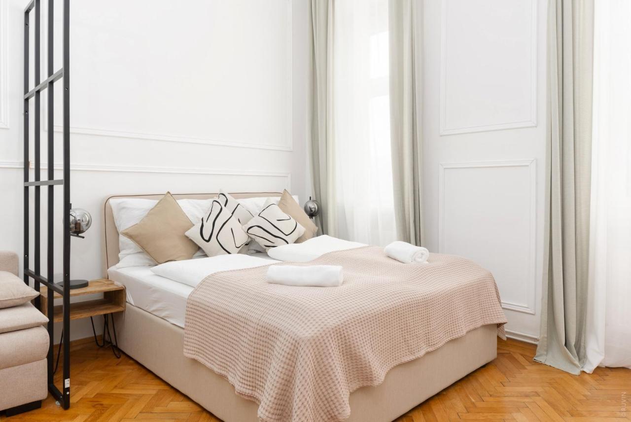 Designer Apartments Near Schoenbrunn เวียนนา ภายนอก รูปภาพ