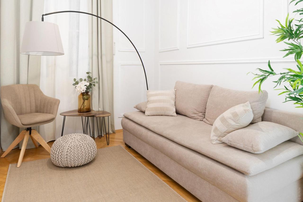 Designer Apartments Near Schoenbrunn เวียนนา ภายนอก รูปภาพ