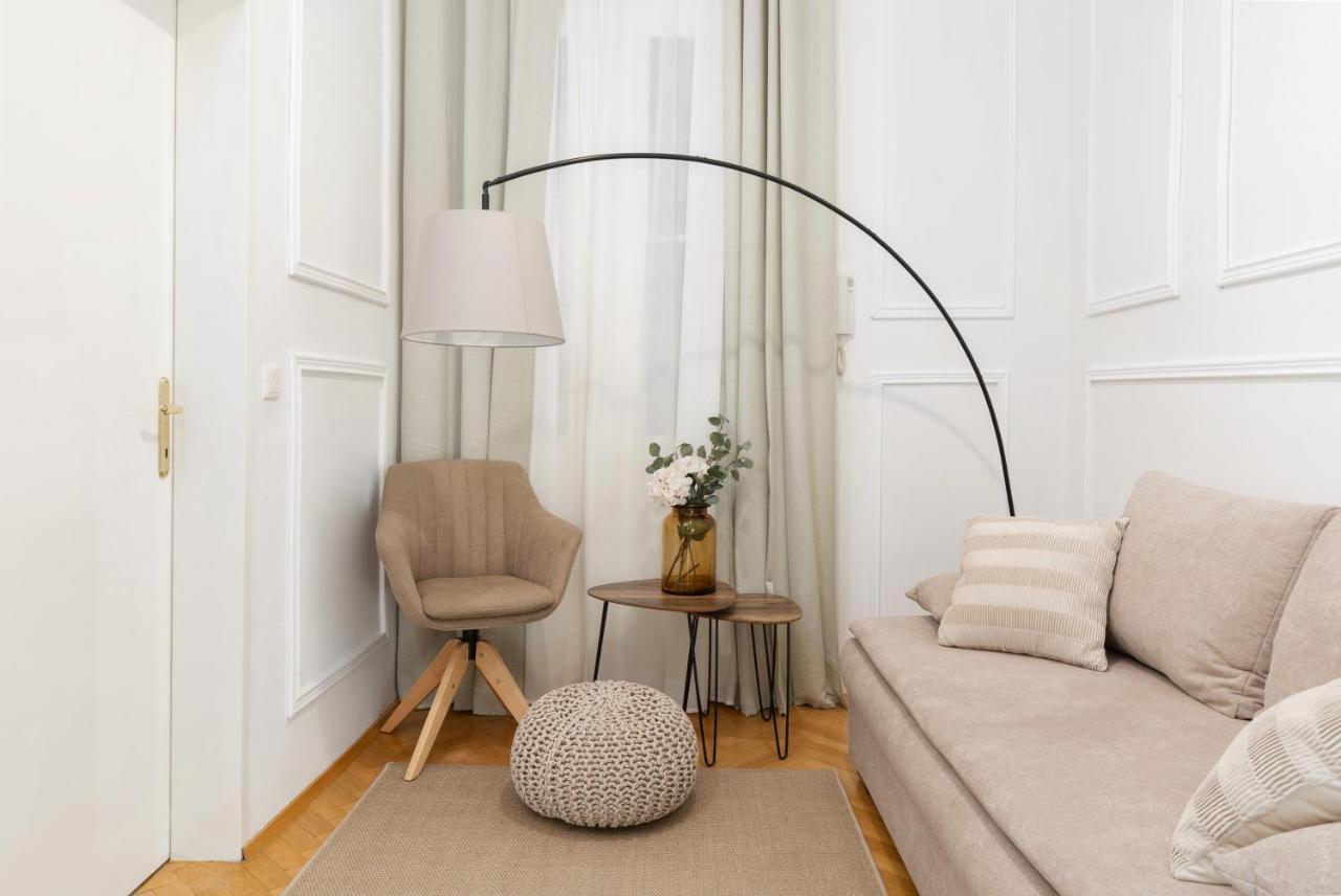 Designer Apartments Near Schoenbrunn เวียนนา ภายนอก รูปภาพ